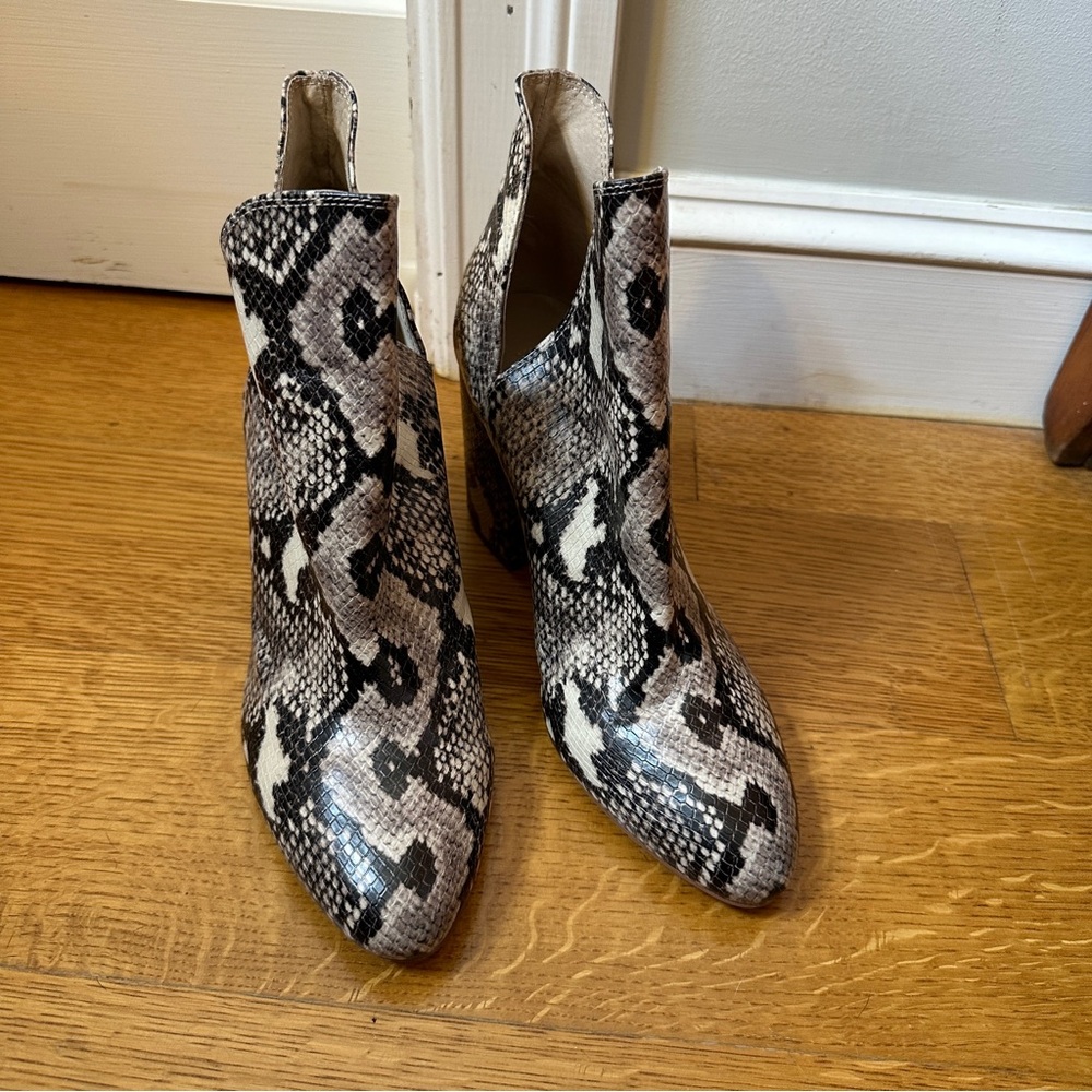 Steve Madden Size 9